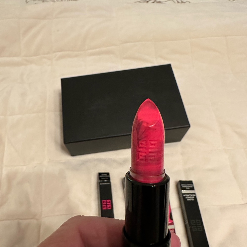 Deal of Life! Givenchy Lip Gloss and lipstick Set of 4. BNIB - Picture 4 of 5